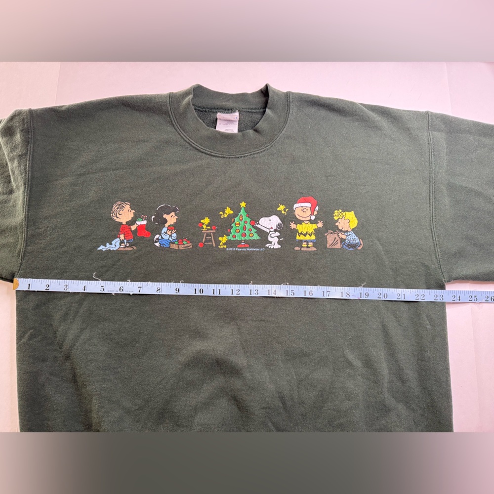 Charlie Brown Snoopy Peanuts Christmas Holiday Crewneck Sweatshirt Green Size L - Picture 3 of 10